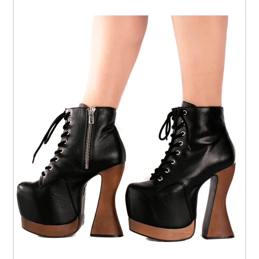 Charla Tedrick Zora platform boots - Picture 3 of 6